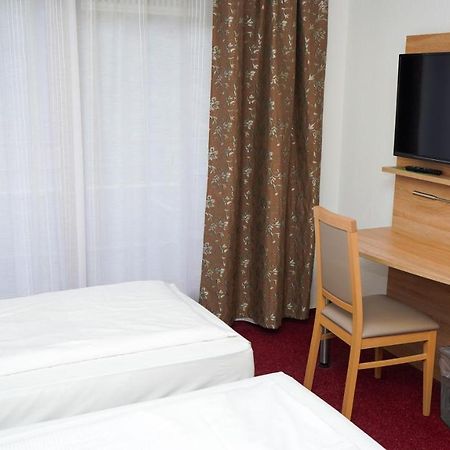 Itm Hotel Deutsches Haus Hamburg Bagian luar foto